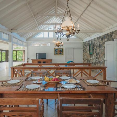 Villa Dinding Batu Singaraja Eksteriør bilde