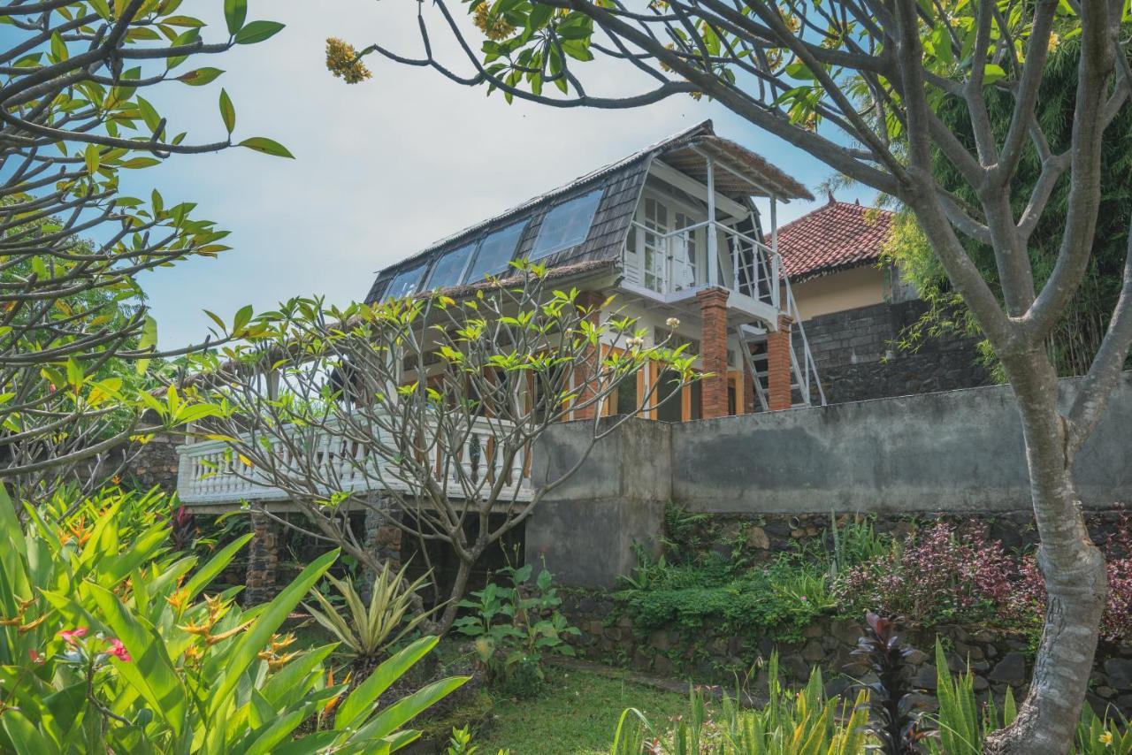 Villa Dinding Batu Singaraja Eksteriør bilde